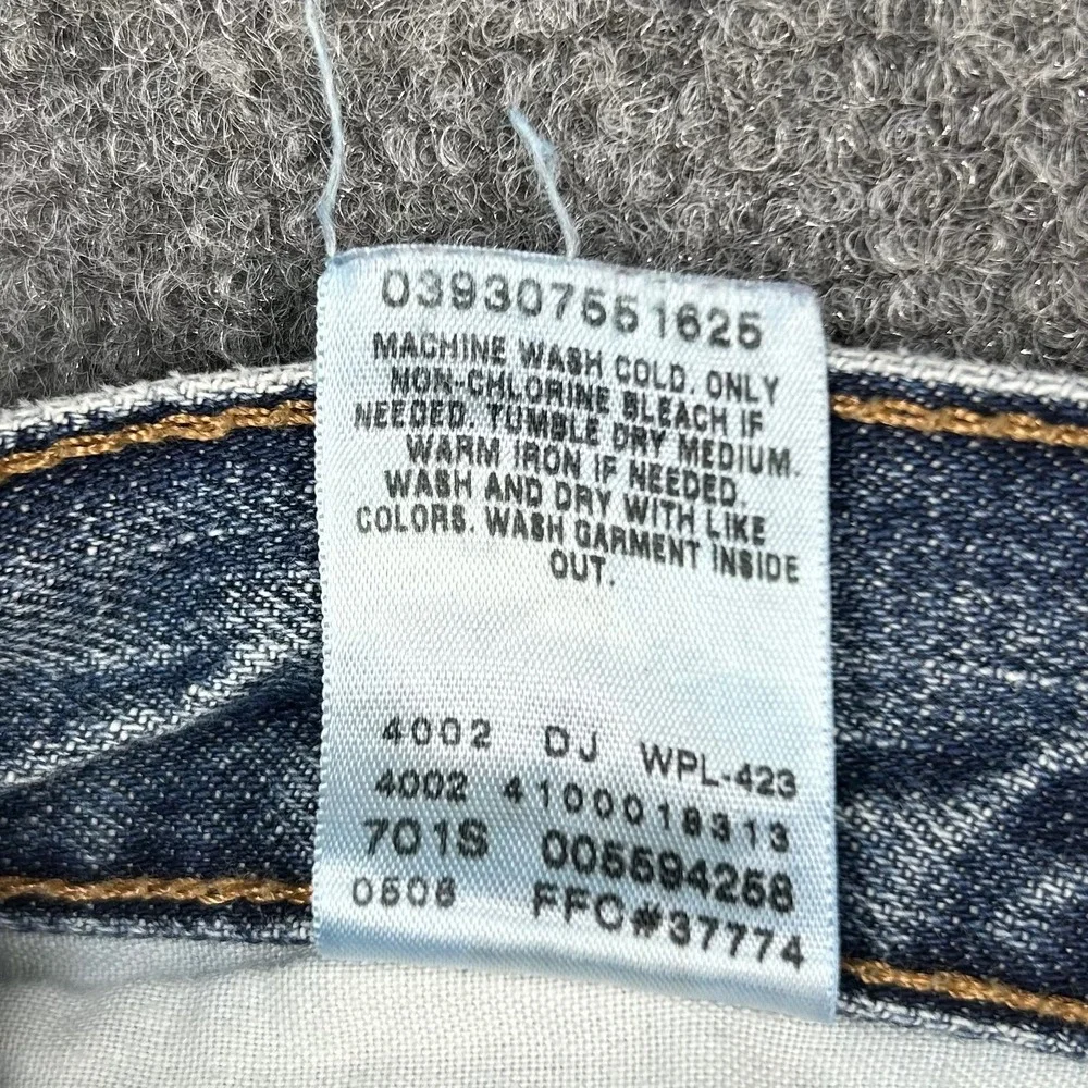 Vintage Levis Strauss 559 Jeans Mens 38x32 Relaxed Straight Blue Denim Pants Y2K